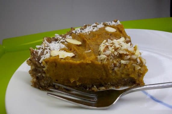 TORTA CRUA DE ABOBORA E CAQUI